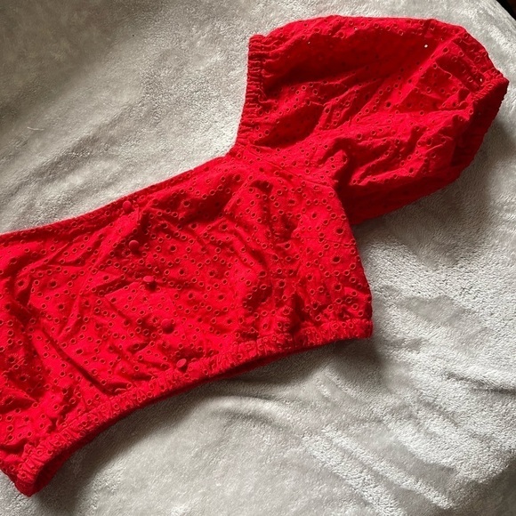 Forever 21 Cherry Red Sweetheart Eyelet Crop Top - Picture 4 of 5